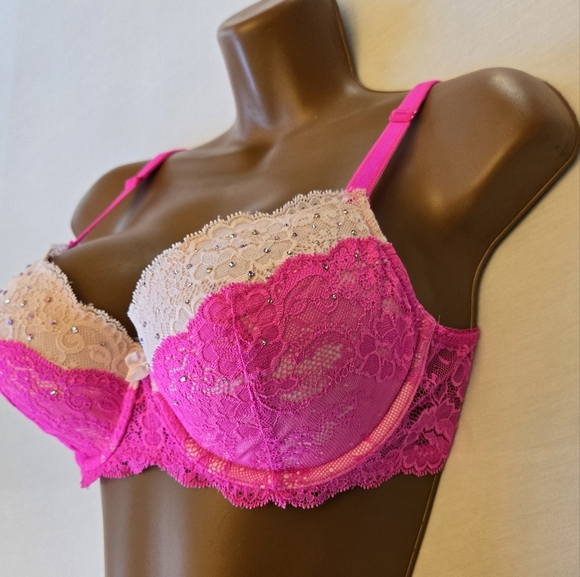 Victoria’s Secret Dream Angels Lined Demi (36C) - Picture 2 of 10